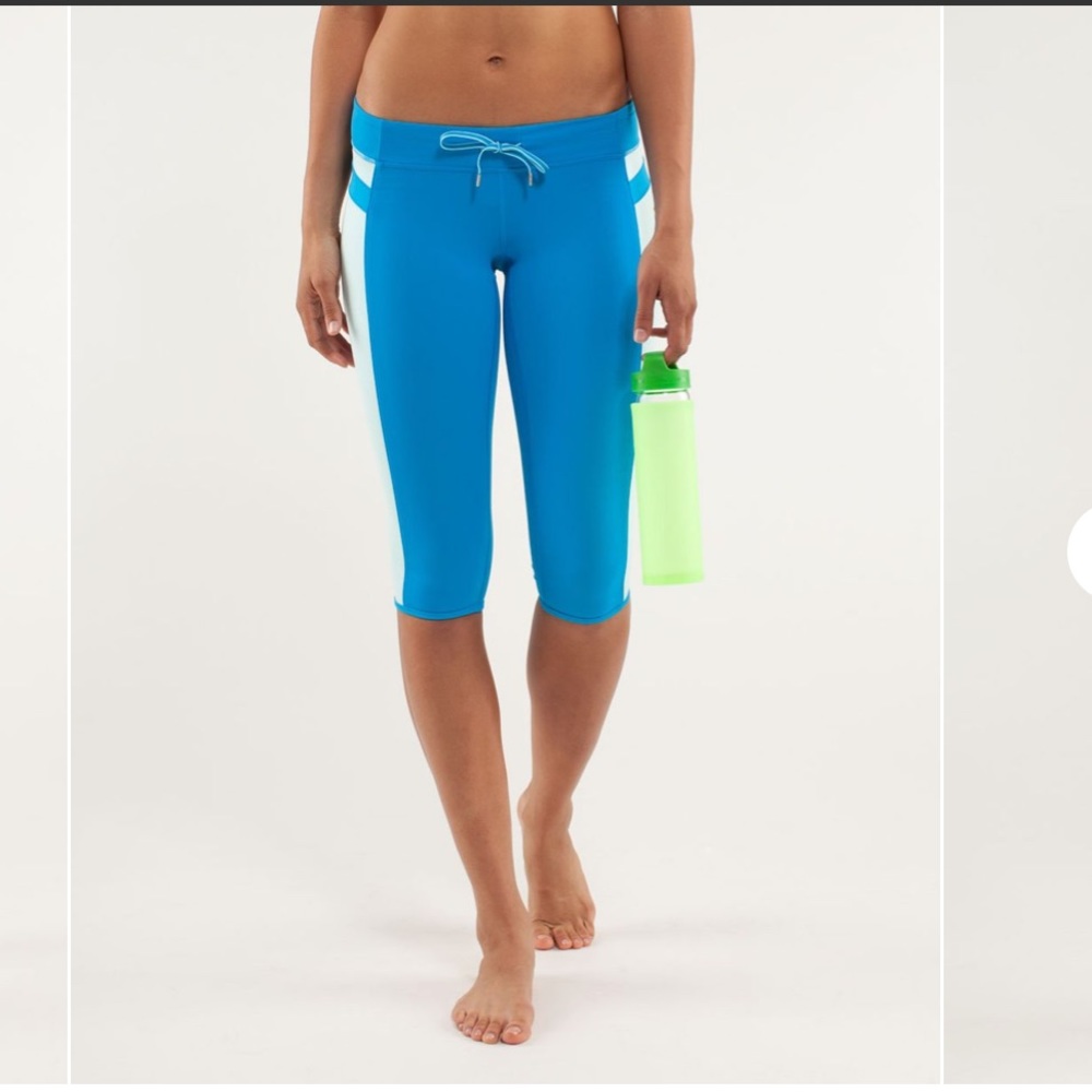 Lululemon Heat It Up Crop
Beach Blanket Blue